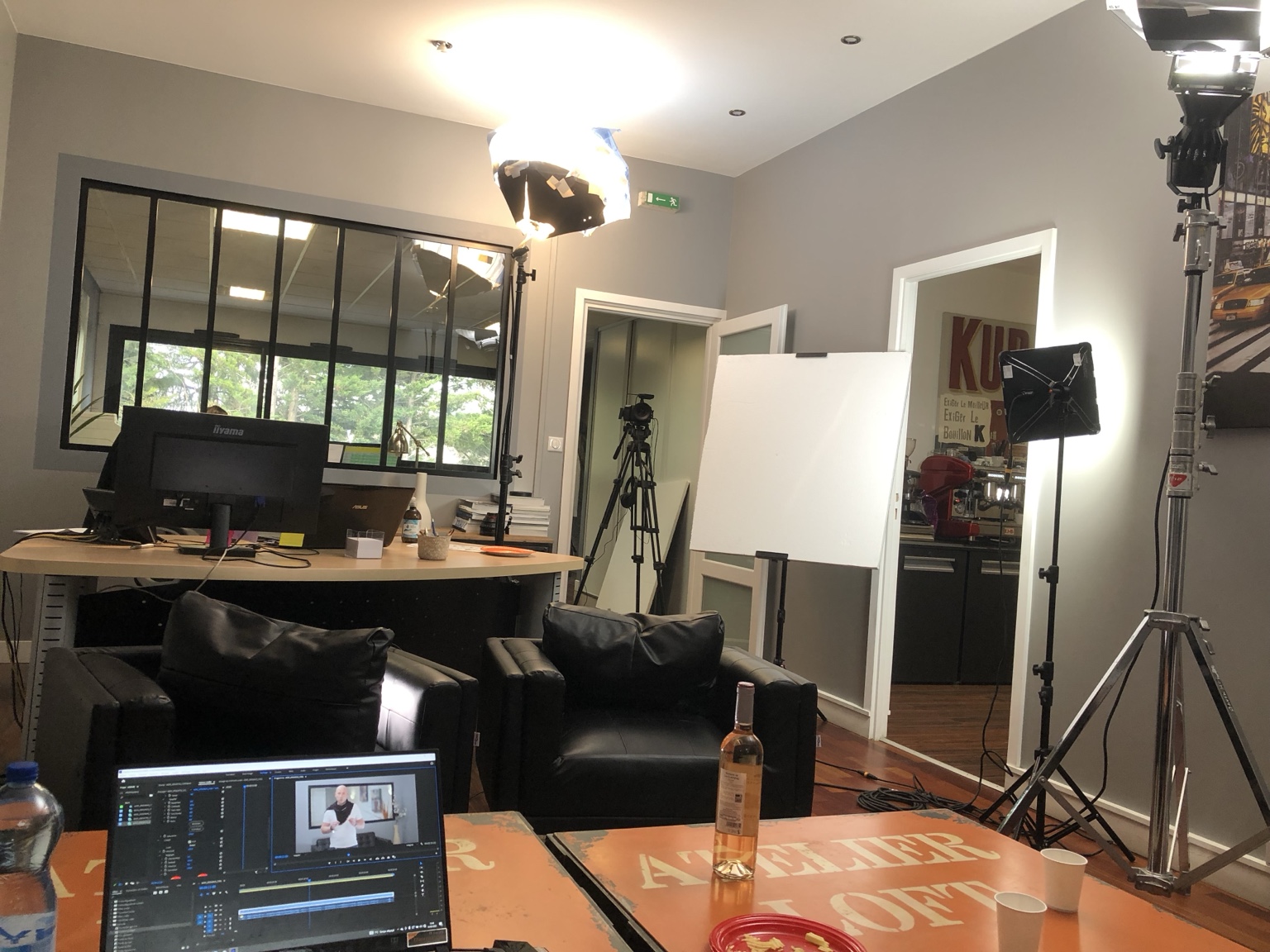 Studio préparé pour une production vidéo